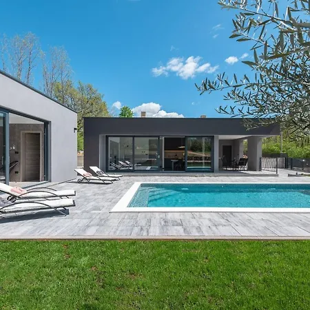 Villa Alison Deluxe With Private Pool, Sauna And Jacuzzi