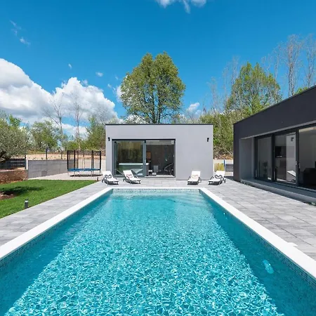 Villa Alison Deluxe With Private Pool, Sauna And Jacuzzi *
