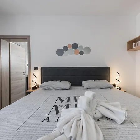 Alison Deluxe With Private Pool, Sauna And Jacuzzi Villa *